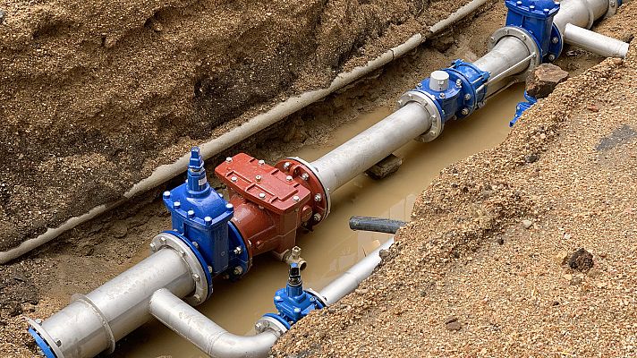 Hablando claro - Alrededor del 15 % del agua que transportan las tuberías españolas se pierde por el camino