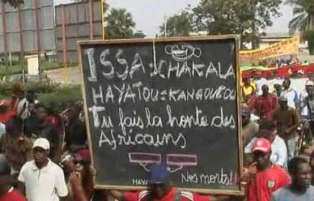  - Los aficionados de Togo se cabrean