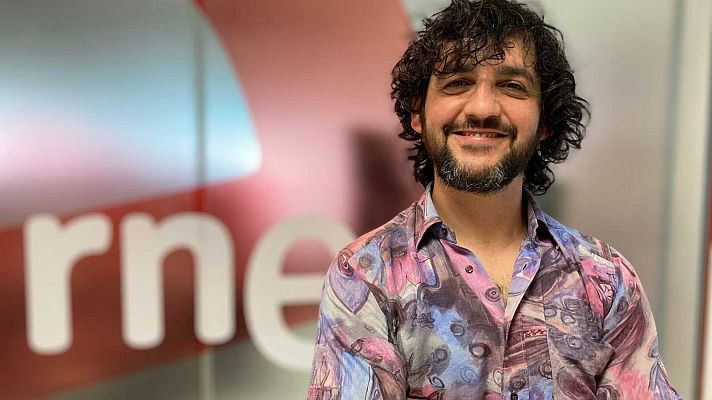 Telediario 1 - Fran Perea reúne a 'Los Serrano', 20 años después, en el videoclip de su nuevo disco, 'Uno más uno son 20'