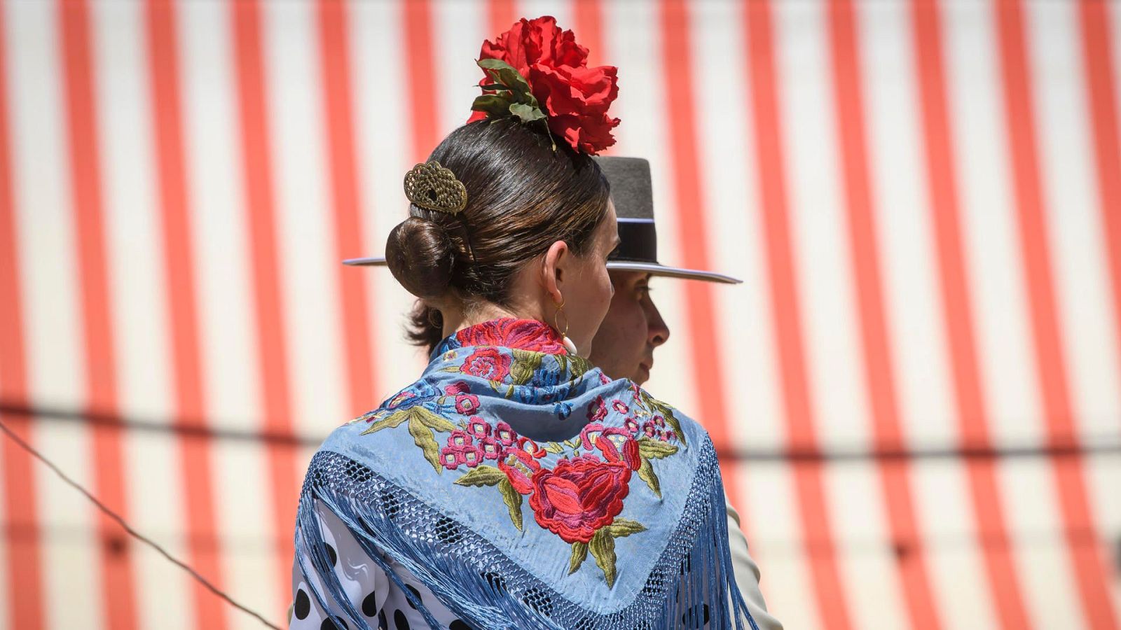 Los trajes de flamenca, los farolillos y los caballos volverán a pasear por el Real de Sevilla - Ver ahora