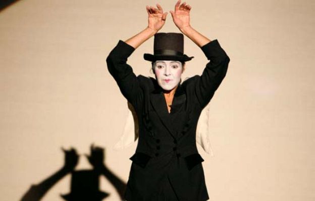  - Teatralia con "Todo Gira"