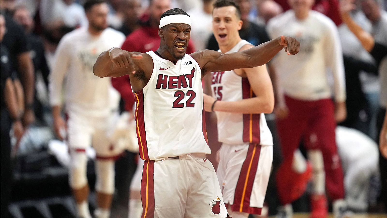 Jimmy Butler anota 56 puntos en el playoff de los Heats contra los Bucks | Ver
