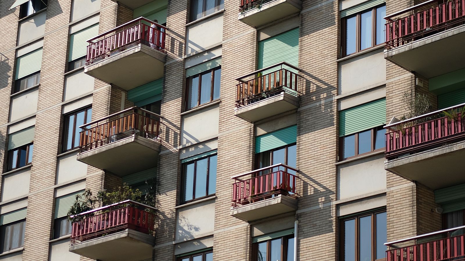 La ley de vivienda, en el centro del debate político | Ver