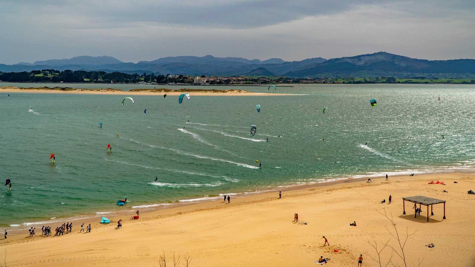 Temperaturas significativamente altas en el interior del tercio sur