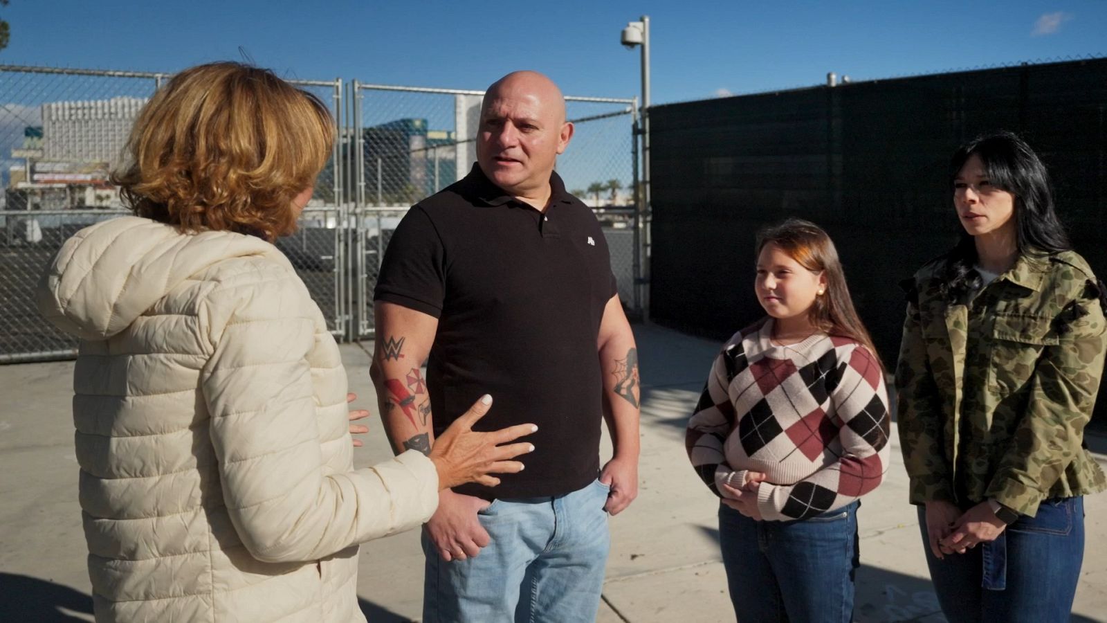 Presentación de Santi, Julia y Laura - Españoles en conflictos