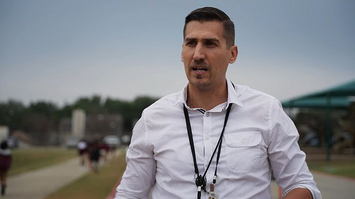 Españoles en conflictos - Daniel Leralta, profesor en un centro de Estados Unidos