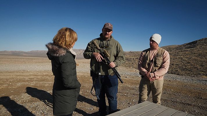 Españoles en conflictos - El turismo de armas
