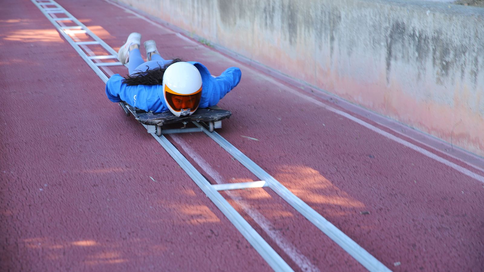 Skeleton I El CAR de Madrid ya tiene su pista de empuje