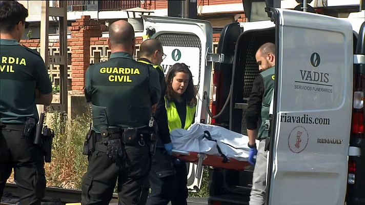 L'informatiu - Comunitat Valenciana - Una jove de 19 anys mor atropellada per un tren en un pas a nivell en Alfafar