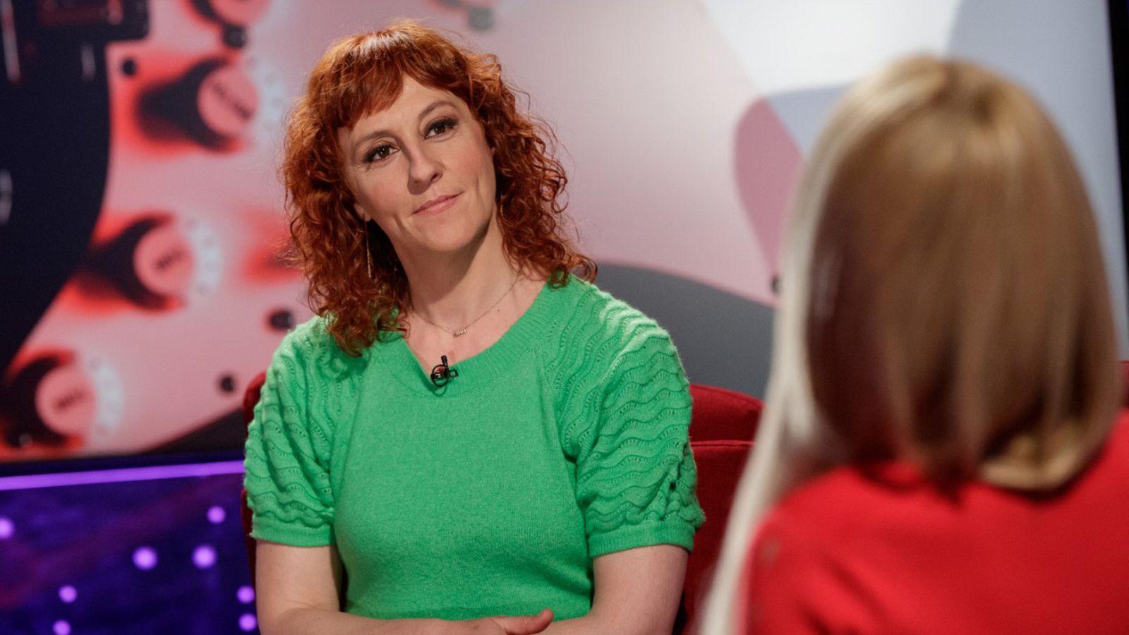 Atención Obras - Nuria Mencía - ver ahora