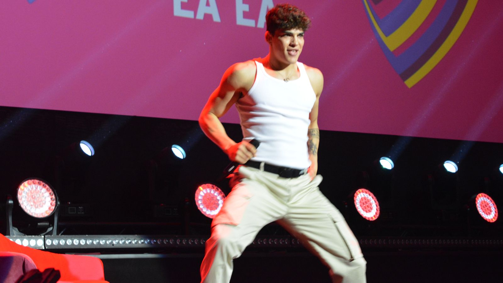 Eurovisión 2023 - Aritz Arén canta 'Flamenco' en la despedida de Blanca Paloma