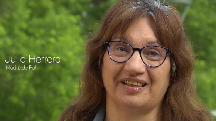  - Julia - Madre de Pol