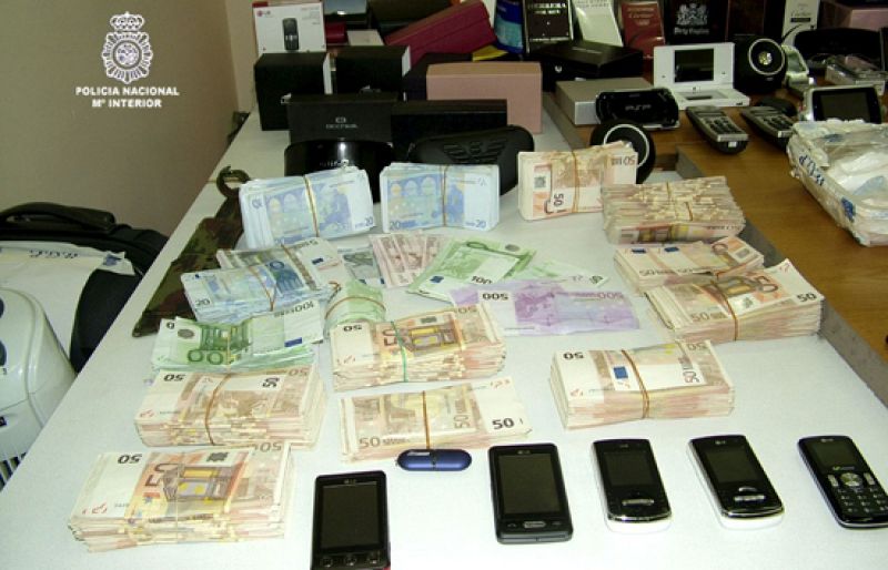 La policía ha detenido en Madrid a 34 personas de una organización especializada en desvalijar casas