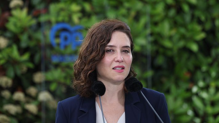 Telediario 1 - Ayuso acusa a Bolaños de ir a "reventar" el acto del Dos de Mayo y el Gobierno le reprocha los "ataques" al Gobierno