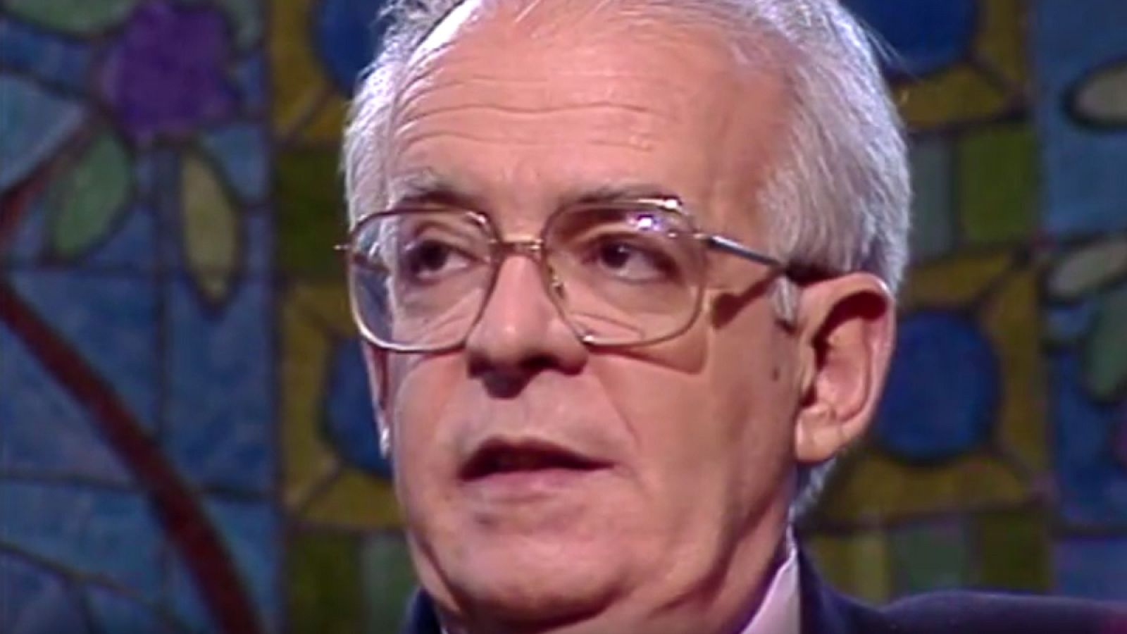 Cerca de ti - Luis Ruiz de Gopegui - Cerca de ti (Biografía) | Ver