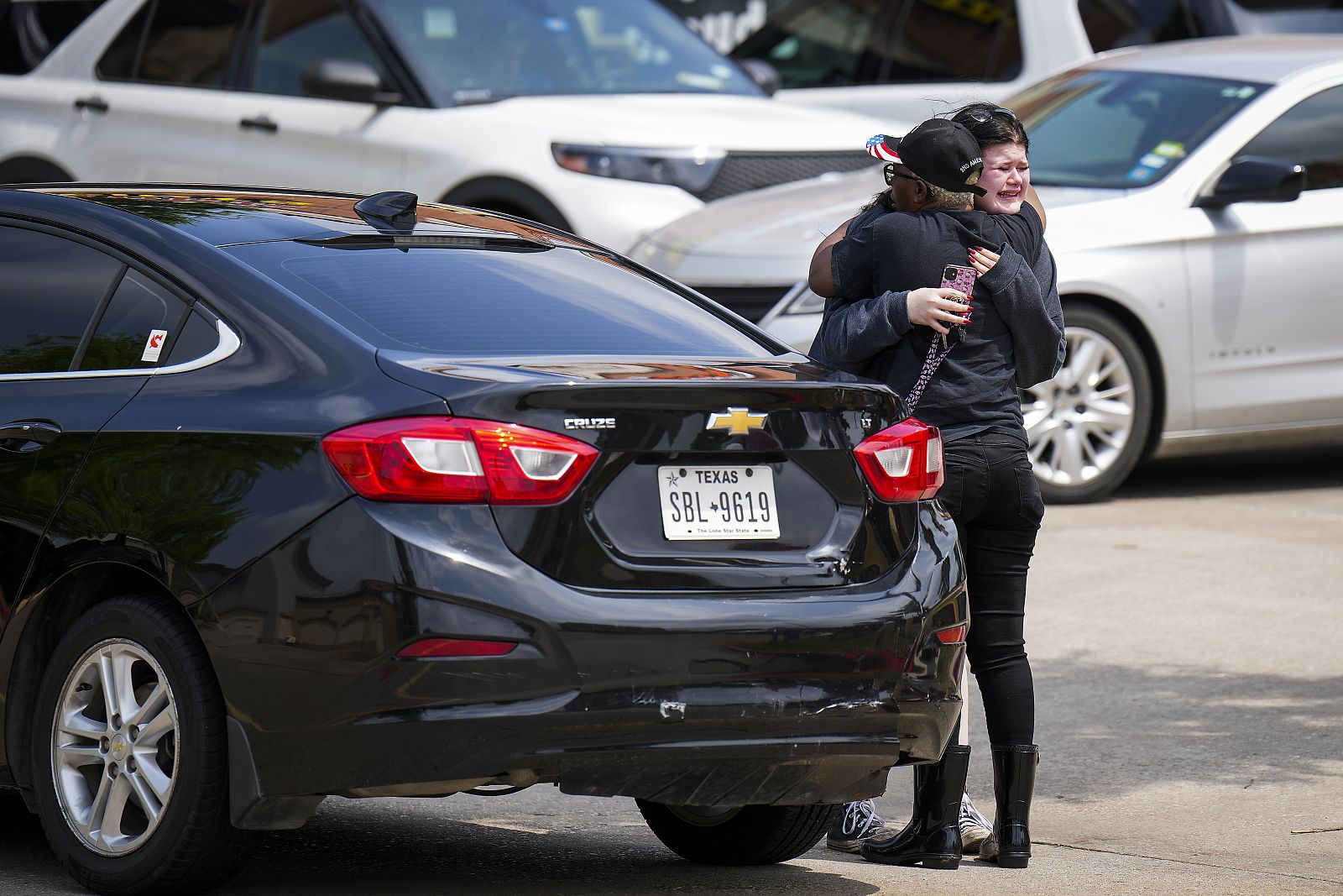 Mueren ocho personas en un tiroteo en un centro comercial a norte de Dallas, Estados Unidos
