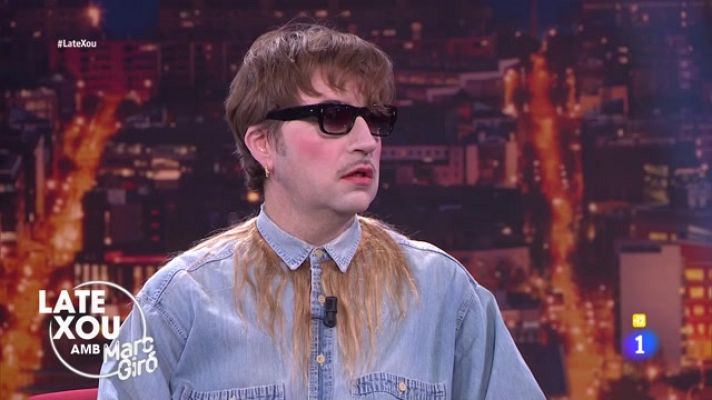 LateXou - Albert Serra i el seu llibre 'Un brindis per Sant Martirià'