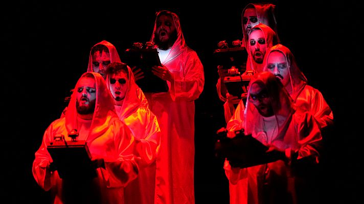 Telediario 2 - 'La Fura dels Baus' vuelve con un nuevo Carmina Burana