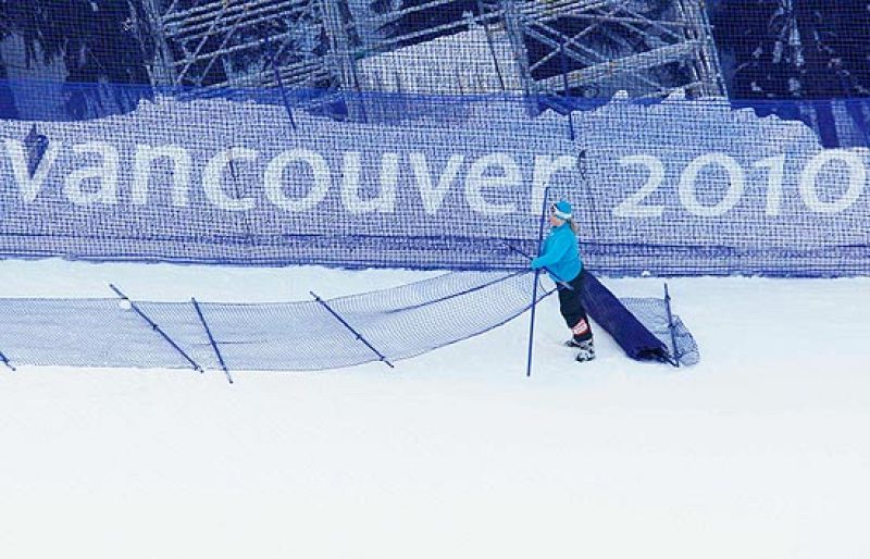 Las altas temperaturas de Vancouver están provocando que las cantidades de nieve, de cara al comienzo de los Juegos Olímpicos, no sean las deseadas por los organizadores. Existe cierta preocupación.