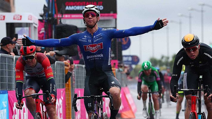 Ciclismo - Kaden Groves se impone en un caótico esprint y Leknessund sigue de rosa