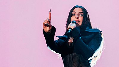 Reino Unido: Actuacin de Mae Muller