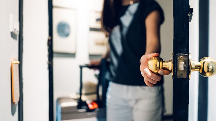 Hablando claro - Cómo evitar las estafas vacacionales: cada vez más profesionales y más difíciles de identificar