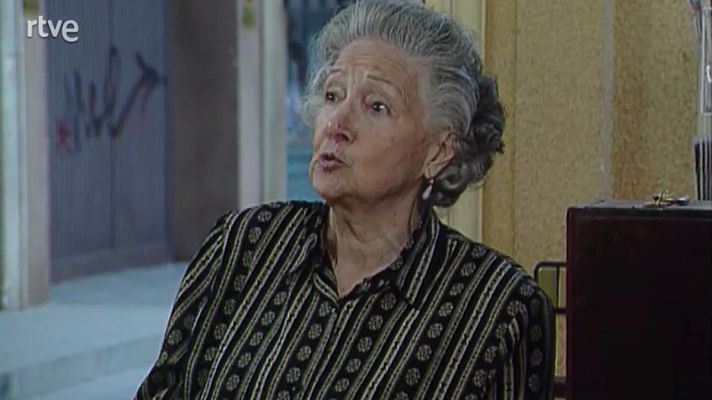 Carmen y familia - Cuatro gotas de tormenta