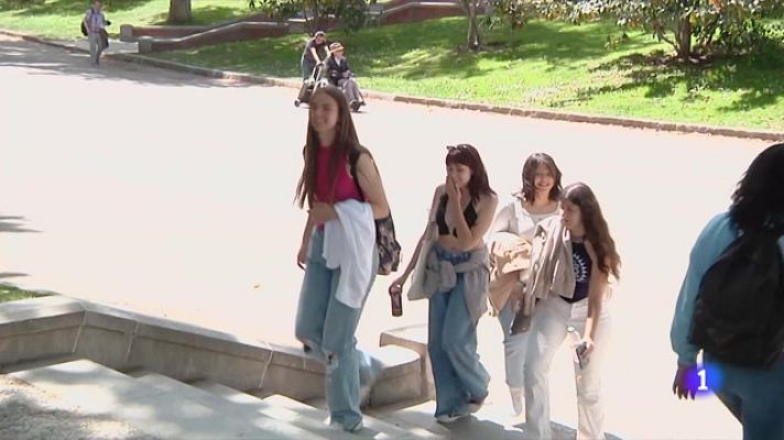 Telediario Fin de Semana - La amistad, un requisito para la felicidad