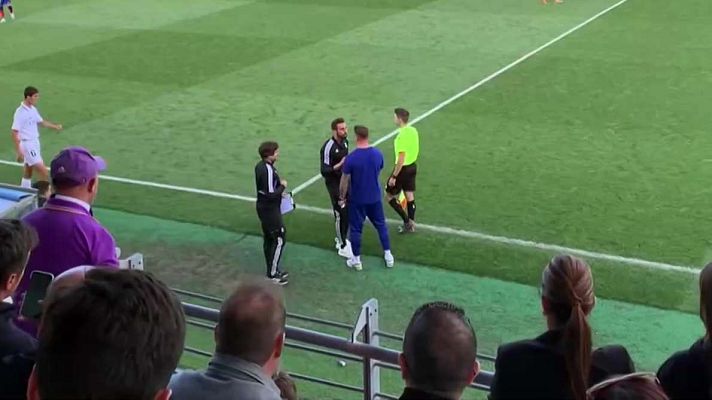 Telediario Fin de Semana - Máxima tensión entre Fernando Torres y Arbeloa en el derbi juvenil