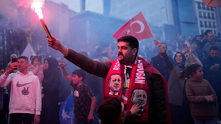 Telediario en lengua de signos - Telediario - 21 horas - 14/05/23 - Lengua de signos