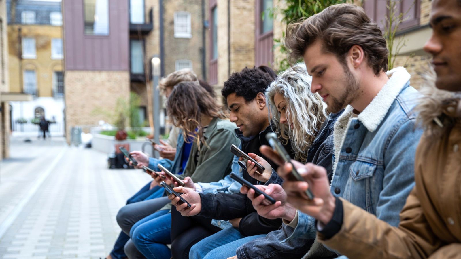 Para todos la 2 - ¿El consumo de pantallas nos hace menos empáticos? - Ver ahora