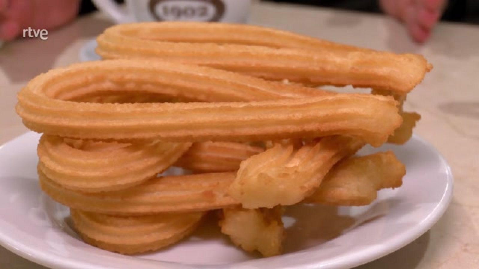 Churros caseros, crujientes y deliciosos con 3 ingredientes - Ahora o nunca | Ver