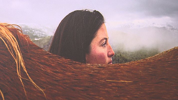 RTVE Igualdad - La fotógrafa Judith Prat presenta la exposición 'Brujas'