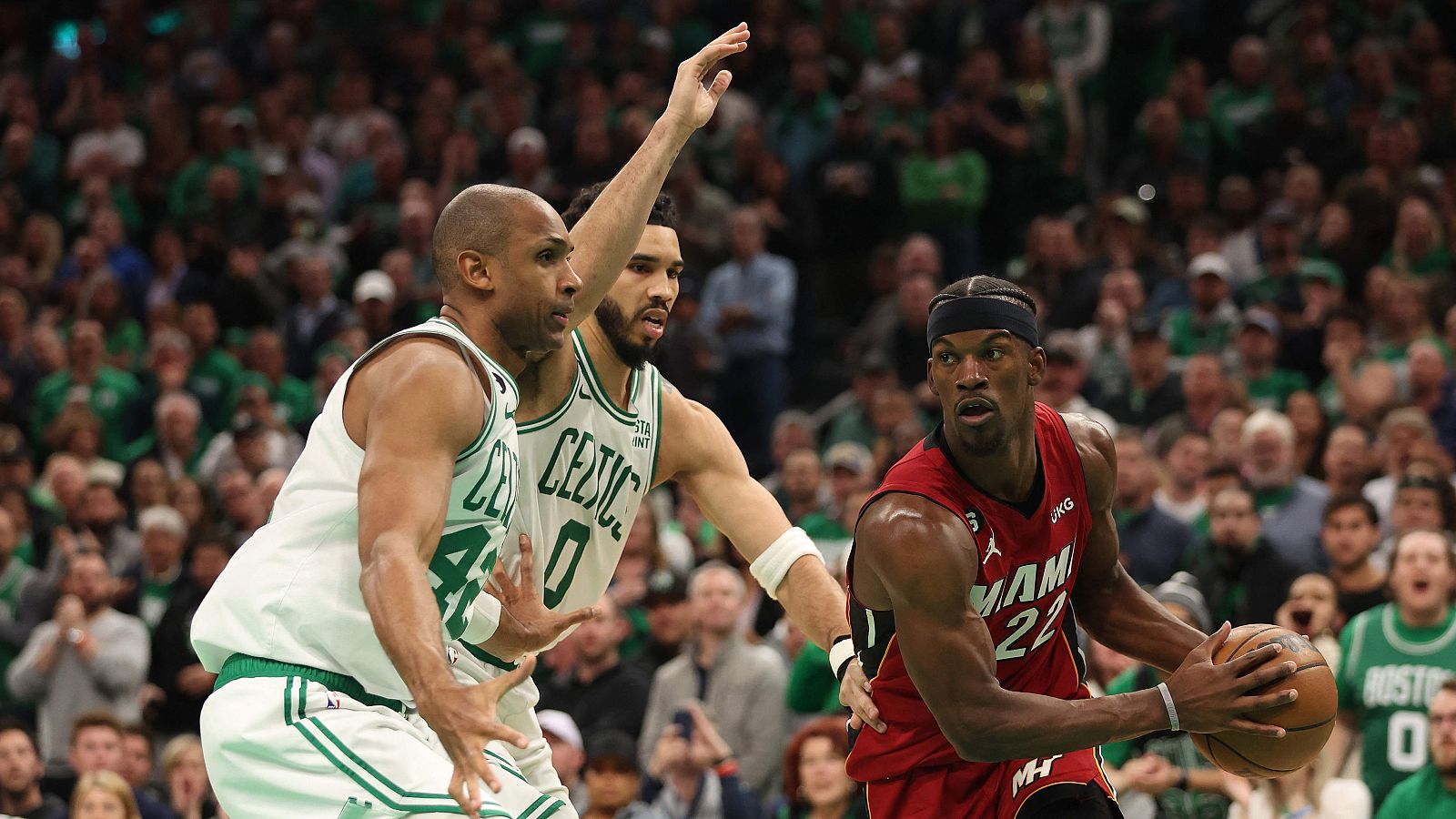 Butler lidera a los Heat en su victoria ante los Boston Celtics | Ver