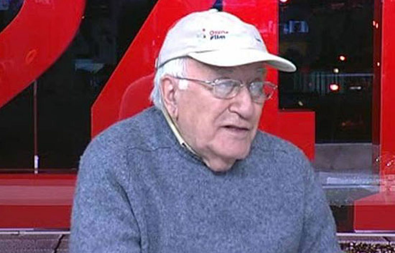 Vicente Aranda: En 'Luna calliente' dos personas normales se convierten en monstruos | Ver