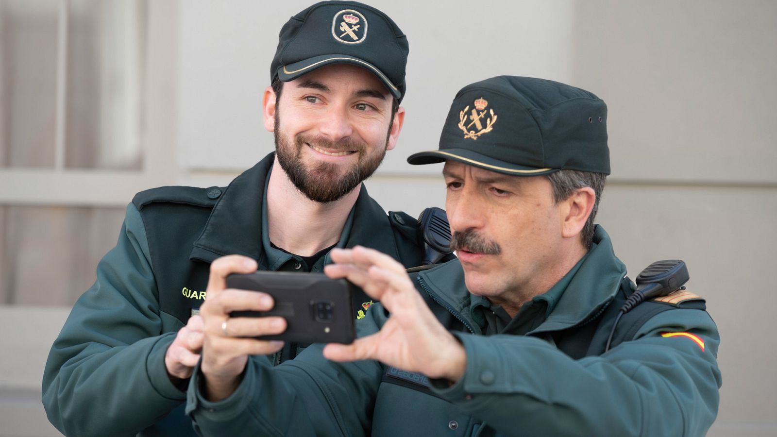 4 estrellas - Episodio 21: Que viene el lobo - Ver ahora