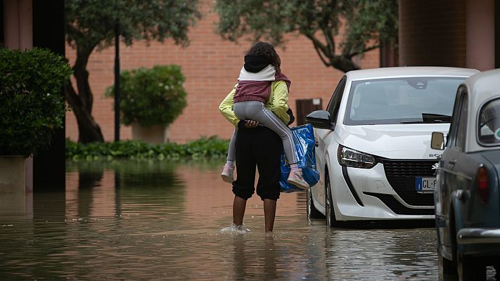 Telediario en lengua de signos - Telediario - 15 horas - 18/05/23 - Lengua de signos