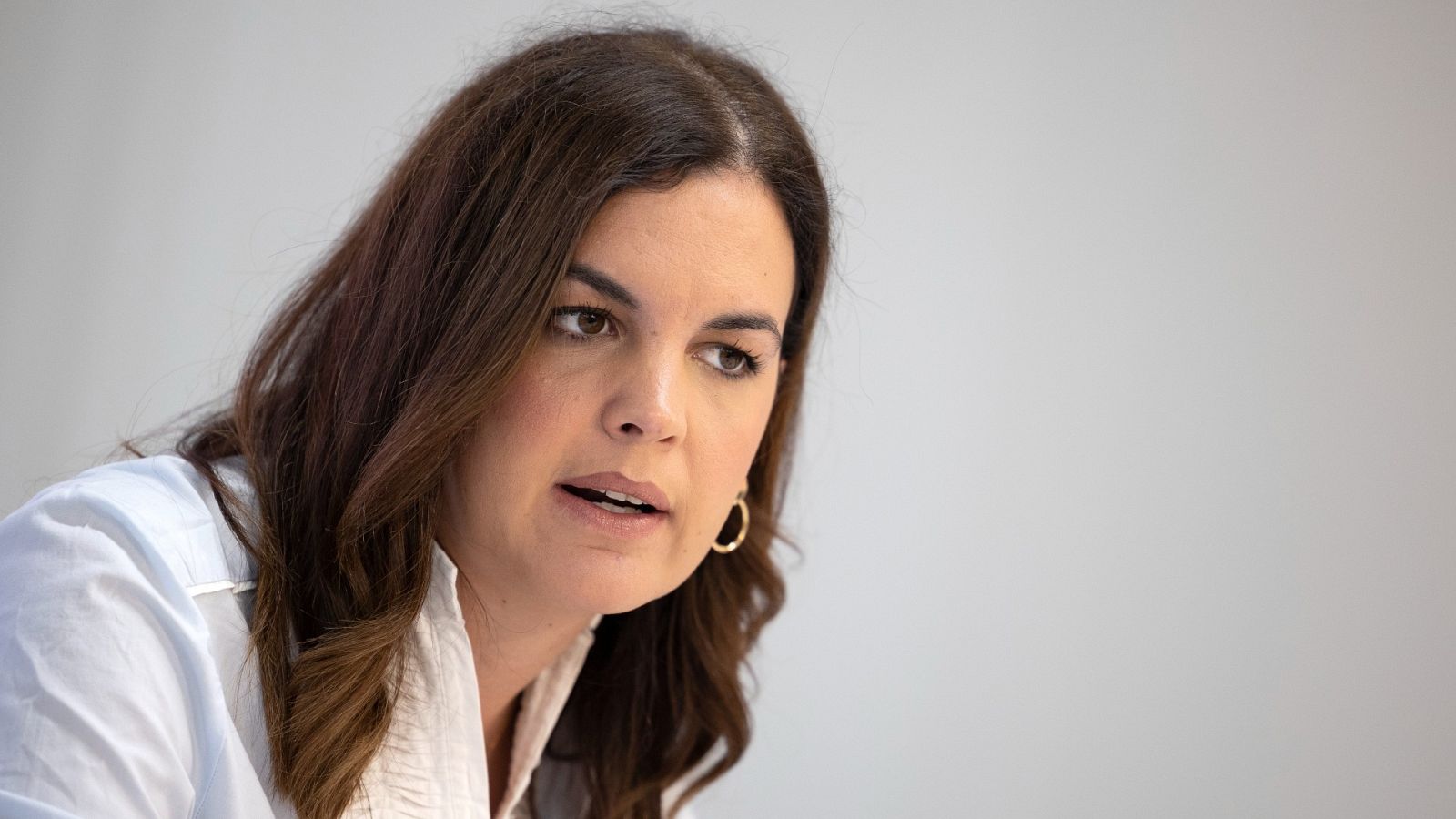 Gómez se compromete a declarar "toda Valencia" como zona tensionada - La hora de La 1 | Ver