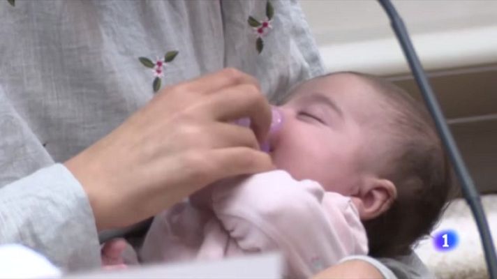 L'Informatiu - La història de l'Aisha: li van salvar la vida gràcies a una ambulància ECMO