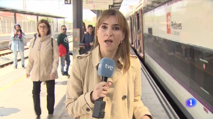 L'Informatiu - L'R2 Sud de Rodalies recupera el servei habitual