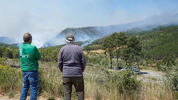 Telediario Fin de Semana - Incertidumbre por el incendio de Las Hurdes: "Las llamas se aproximaban a mucha velocidad"