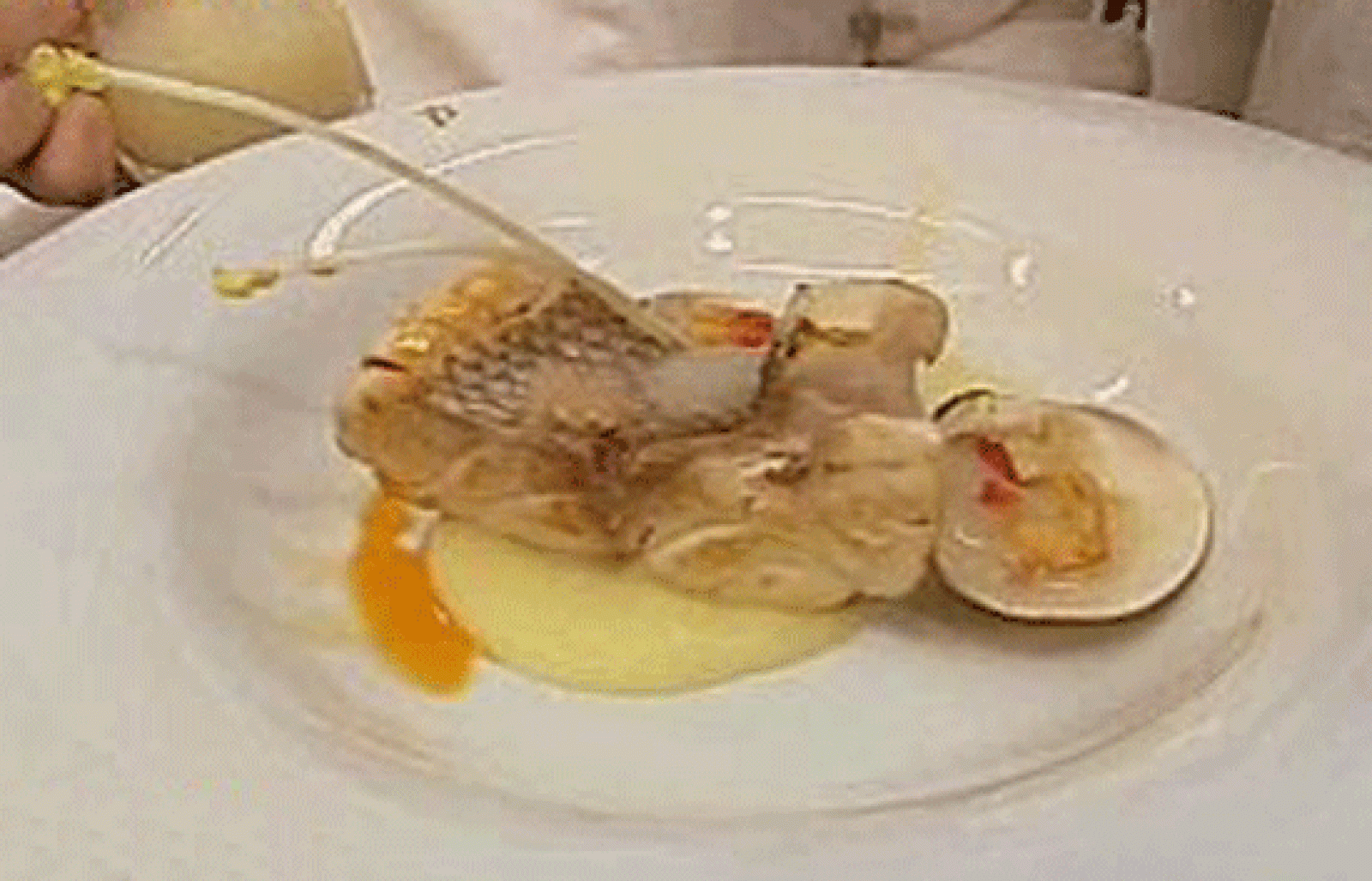 España Directo - Pescado con Gazpachuelo - RTVE Cocina | Ver