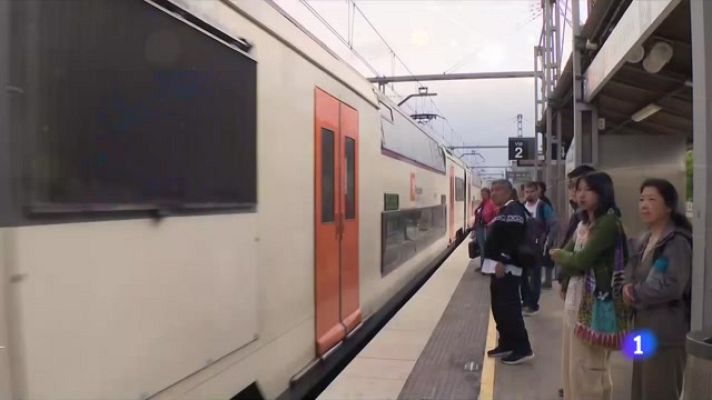 L'Informatiu - L'R2 Sud recupera el servei habitual: el primer dia feiner, sense incidències