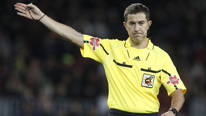 Telediario 1 - Iglesias Villanueva no seguirá en el VAR tras la polémica de Mestalla