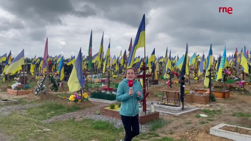 Radio 5 Actualidad - Los cementerios ucranianos crecen cada semana - Escuchar ahora