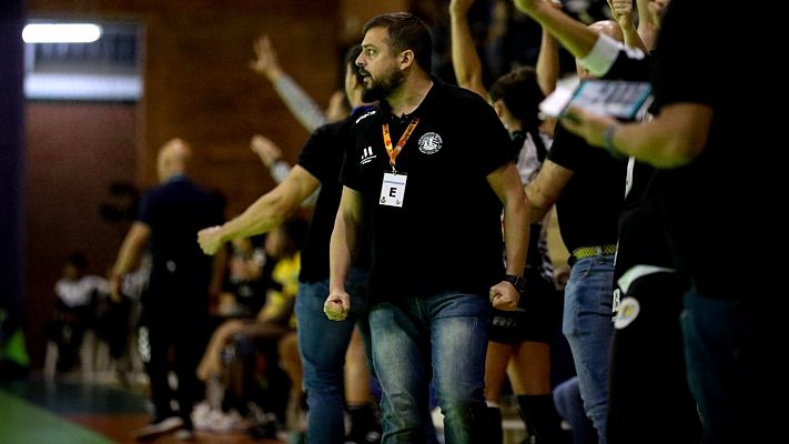 Balonmano - "Suso", entrenador del Costa del Sol Málaga: "El primer partido va a marcar el devenir de la eliminatoria"