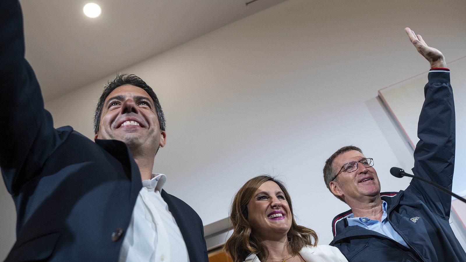 Los presuntos fraudes con el voto por correo embarran las últimas 48 horas de campaña