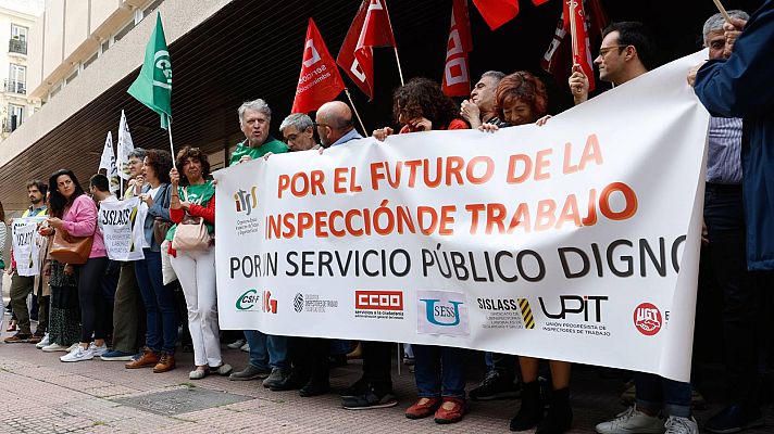 Telediario 2 - Los inspectores de Trabajo acusan al ministerio de Hacienda de bloquear el refuerzo de plantilla