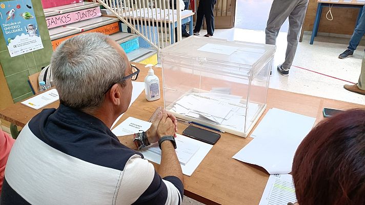 Telediario 2 - Las elecciones serán el 23 de julio, con tres de cada españoles de vacaciones