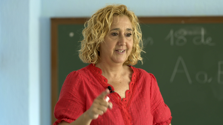 Desafío Digital - Lola, maestra y tuitera - Ver ahora
